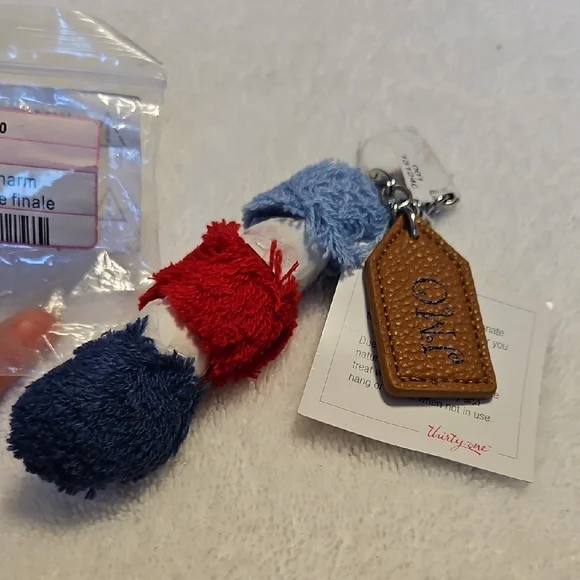 Thirty-One Multicolor Keychain Accessory - Picture 3 of 5